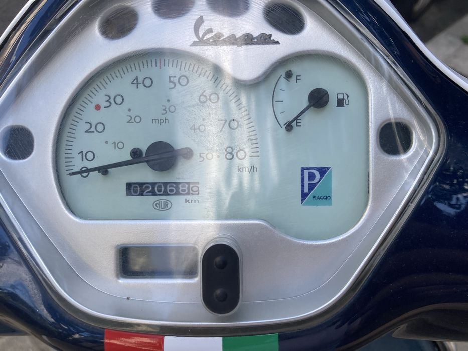 Scuter Vespa 2010, 49cm3, 2000km