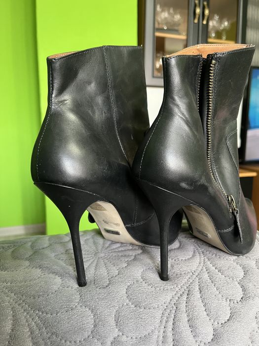 Боти на той естествена кожа