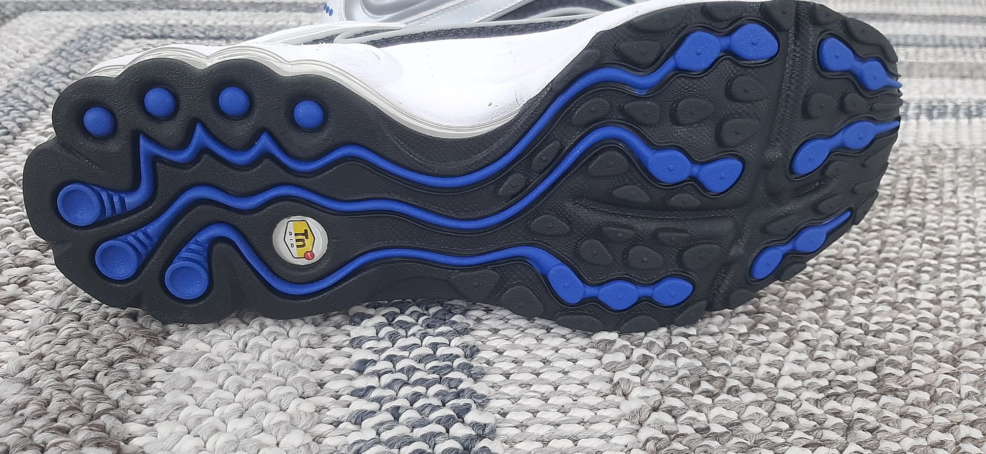 NIKE  оргинални маратонки