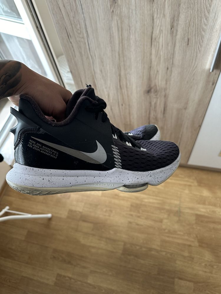 Баскетцолни кецове ,, Nike air zoom’’