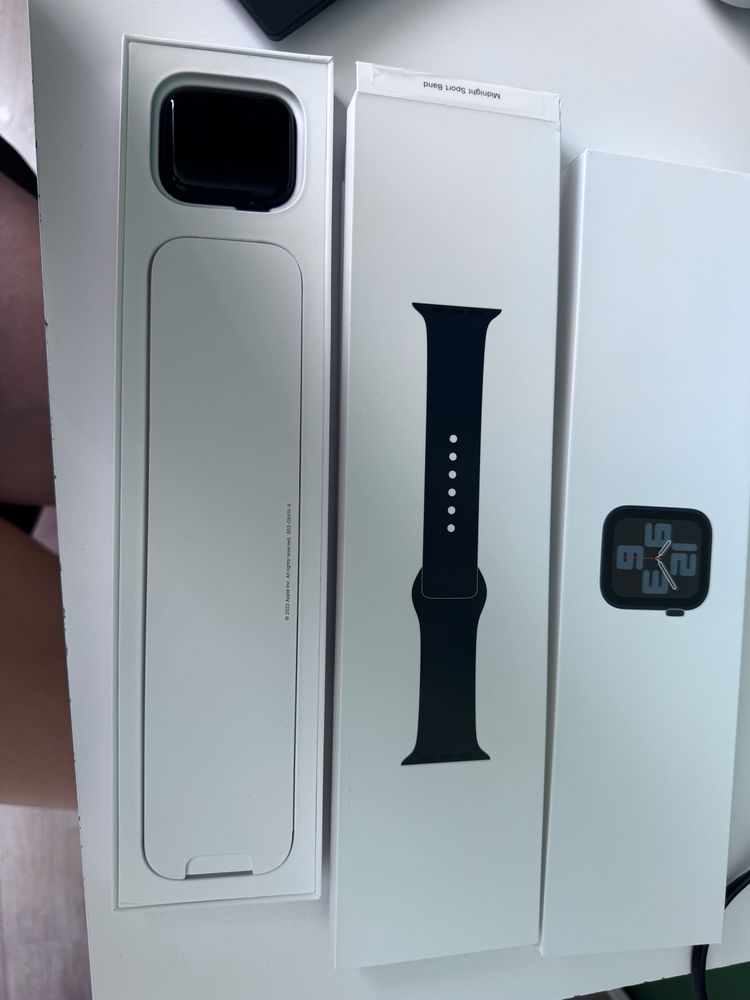 Apple Watch SE 44mm (2nd Gen)