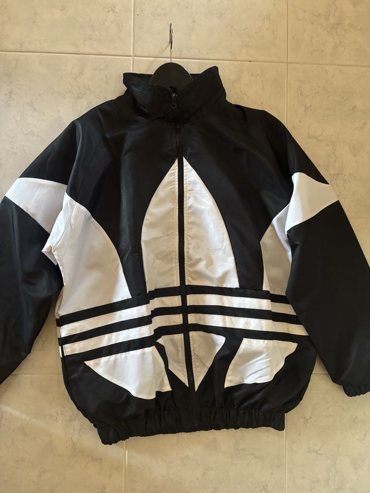 Леко яке Adidas дамско