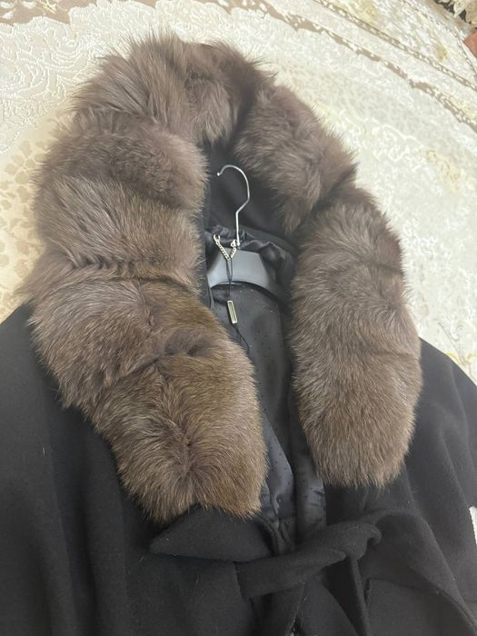 Пальто с лисьим мехом