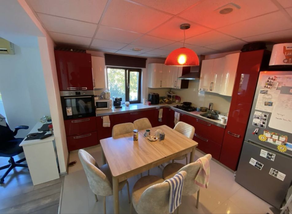 Proprietar, vând apartament cu 3 camere decomandat