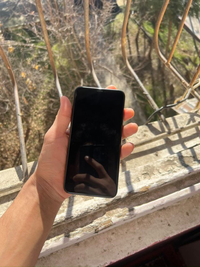 Iphone xs max ideal.