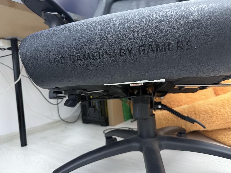 Scaun gaming Razer Iskur Black