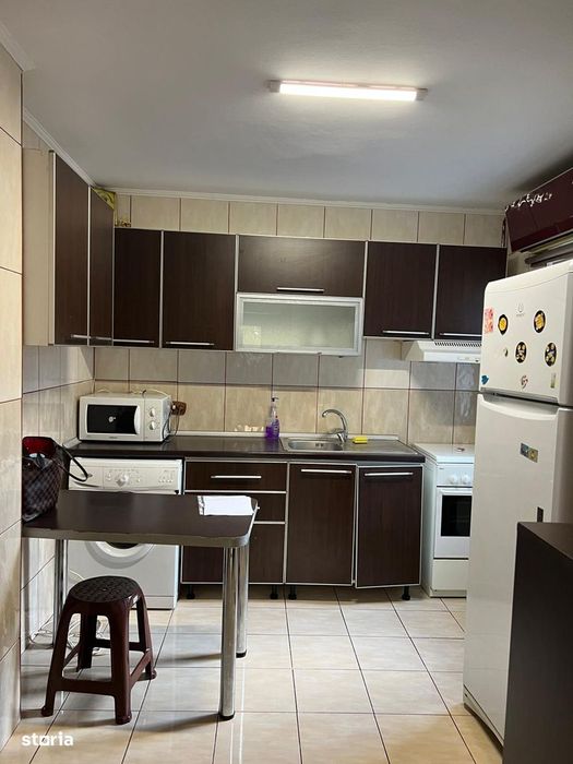 vand apartament cu 2 cam micro 39A et 4/4 dec bl Y pret 60.000 euro