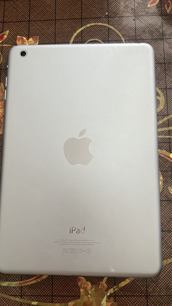 Продам ipad 2 на запчасти