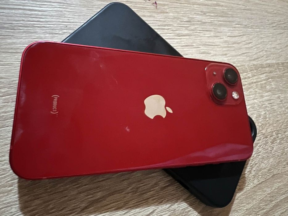 Vând iPhone 13 Red /128 Gb
