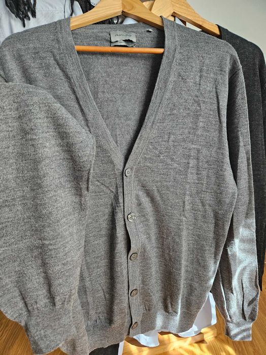 Cardigan pt birou cu nasturi material foarte bun !