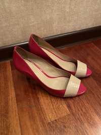 Продам женские туфли размер 37