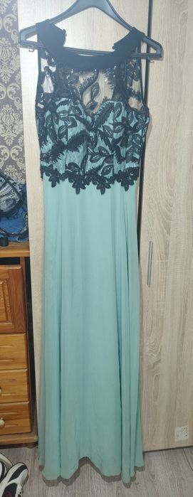 Бална рокля обличана само един път