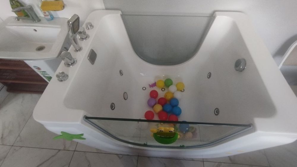 Bolalar gidro vannasi