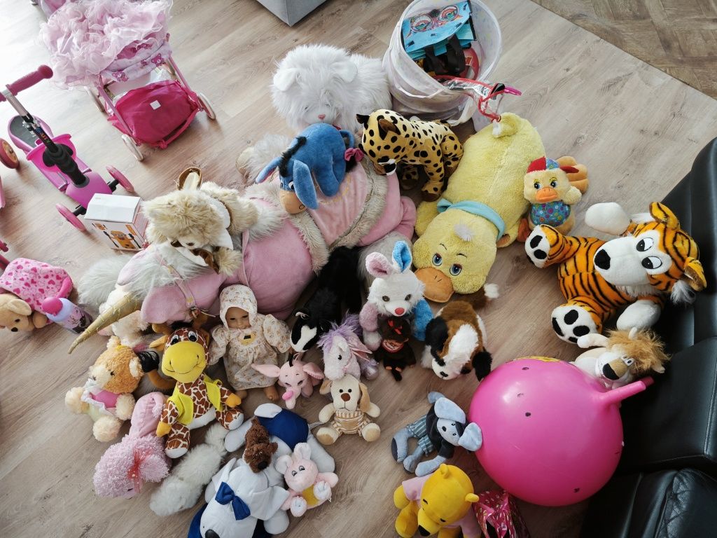 Продавам играчки