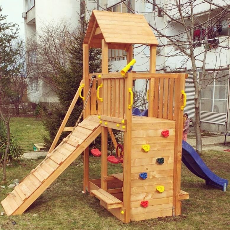Разпродажба! Fungoo FLOPPI дървена детска площадка с пързалка и люлки