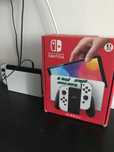 Vând consola Nintendo switch oled-garanție pana in Noiembrie 2025