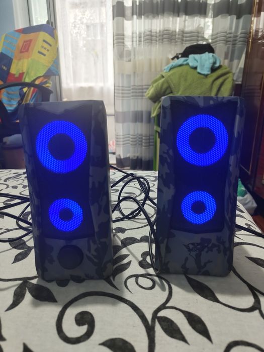 Boxe trust rgb cu jack