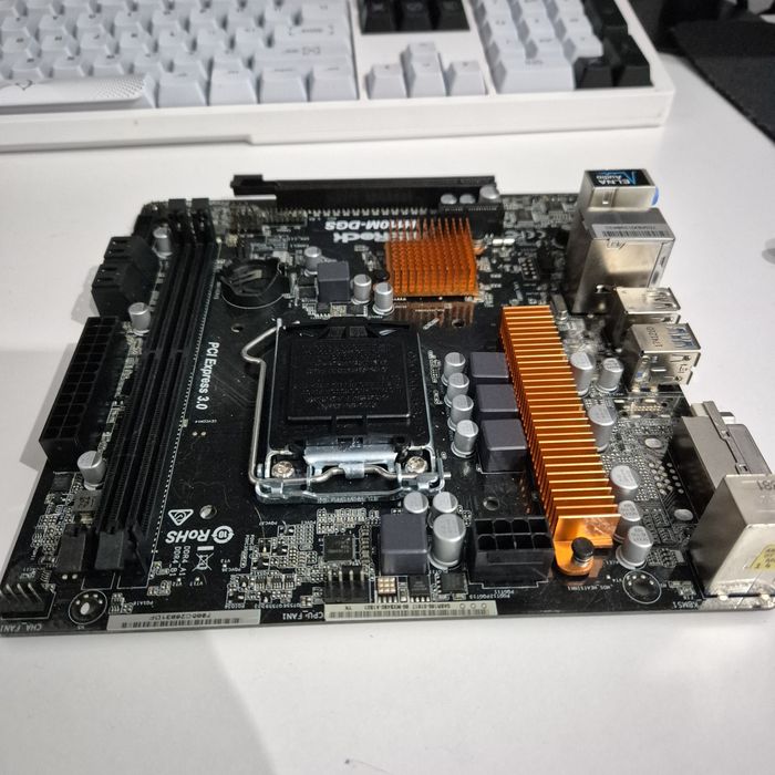 Placa de baza AsRock H110M-DGS, socket 1151, chipset Intel, mini-ITX