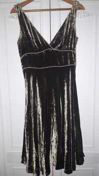 рокля от кадифе на Zara Размер М-Л