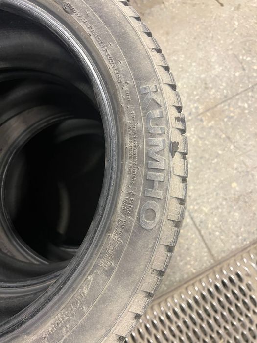 Шины зимние Kumho 215/55/17