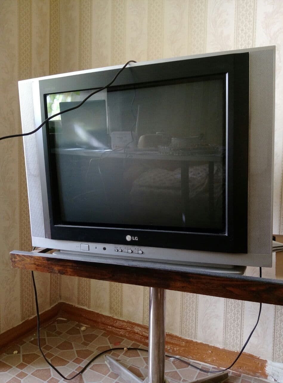 Телевизор LG  новый в коробке.