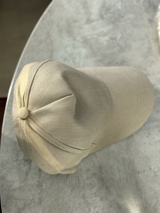 Кепка бежевая унисекс