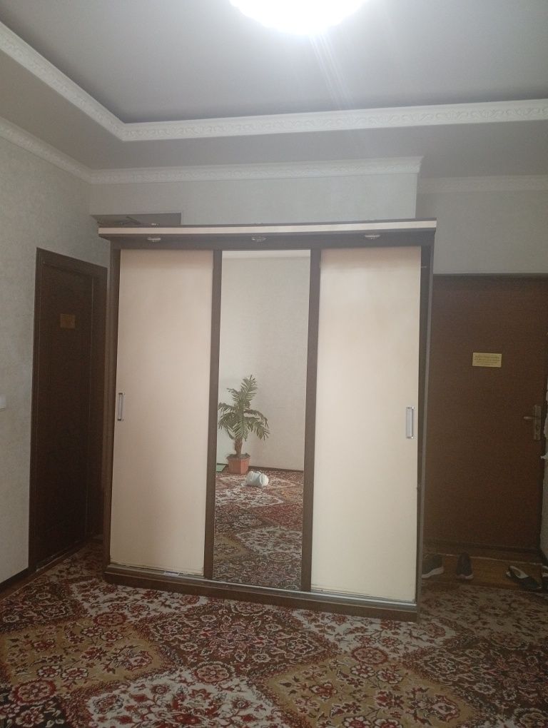 Shkaf sotaman axvoli yangi