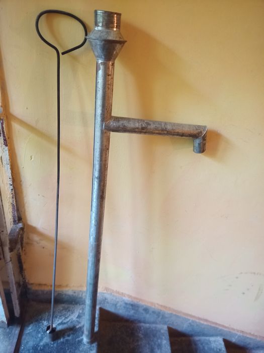 Ръчна ,метална помпа за течности!