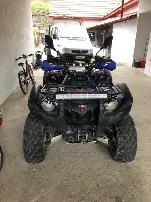 Vând ATV Yamaha Gryzli 700cc