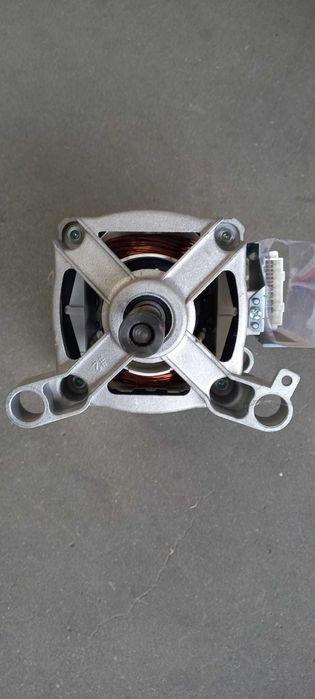 Motor / motoare masina de spalat Arctic-Beko, NOU