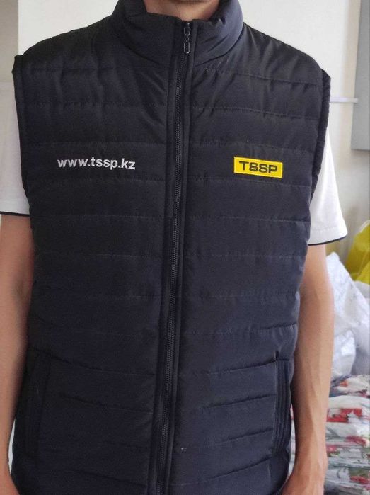 Жилет Безрукавка