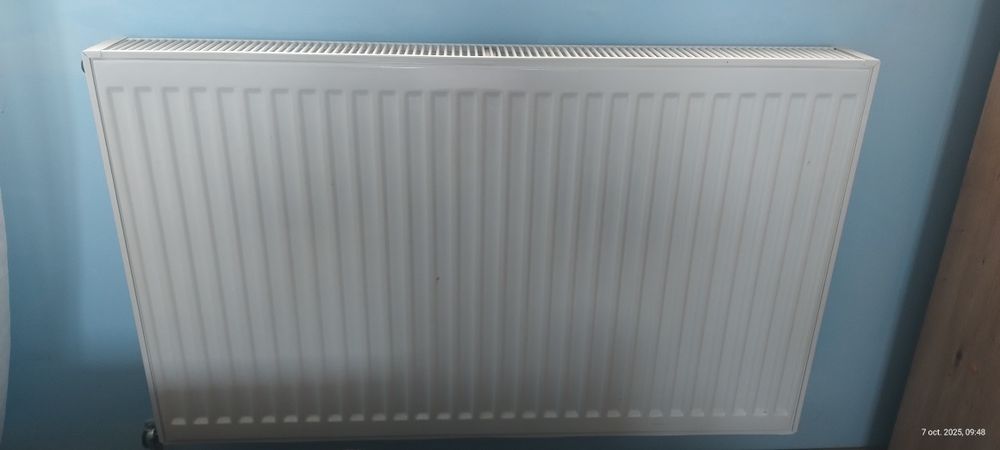 Vând calorifer din oțel 1000 mm