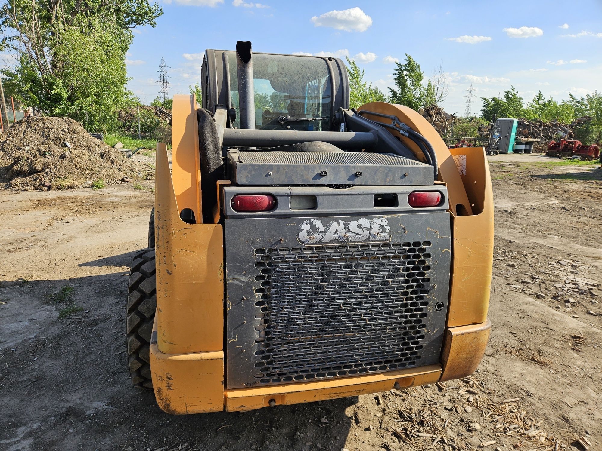 Miniincacator frontal bobcat Case SV 300