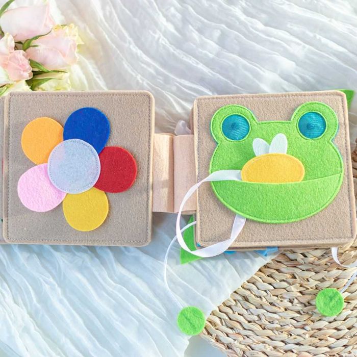 Carte Senzorială Montessori „Prietenul Ursuleț” - 6 luni