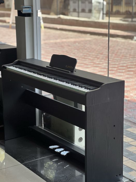 Pianino BLANTH 8821