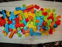 Cuburi constructie tip Lego si mingiute din plastic (vezi descrierea)