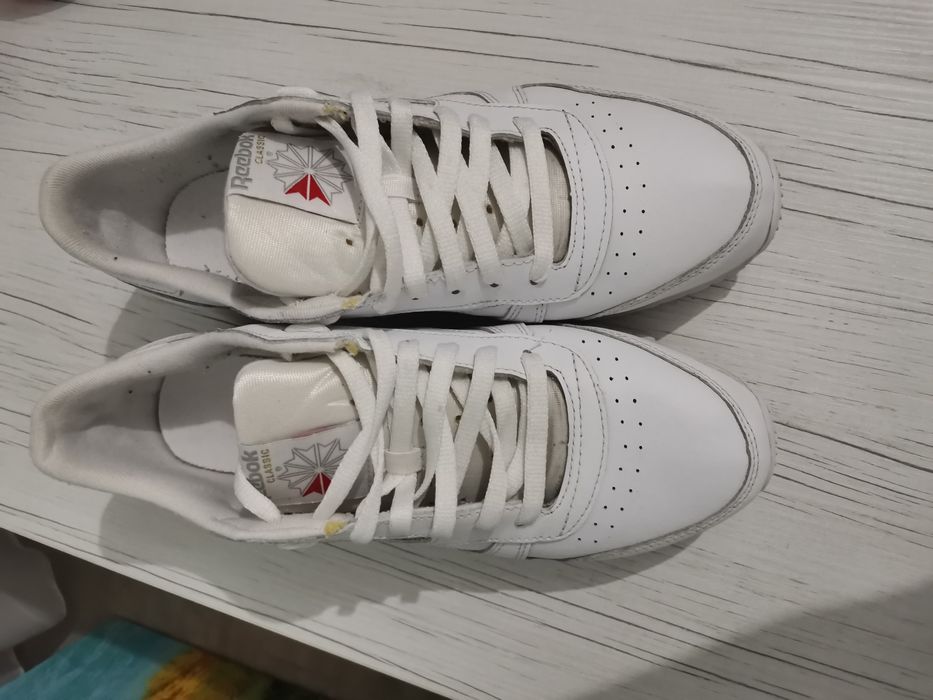 Adidași în stare foarte bună.