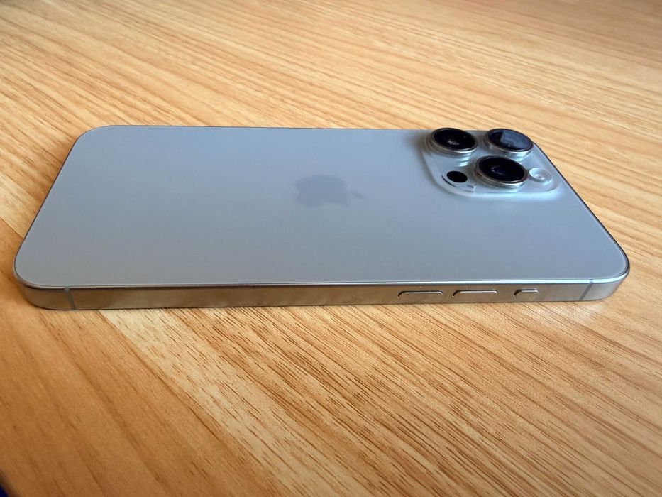 iPhone 15 Pro Max, 256GB, Natural Titanium - Перфектно състояние
