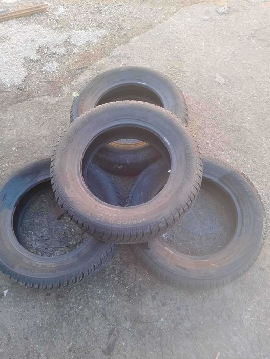 Продавам зимни и летни гуми.