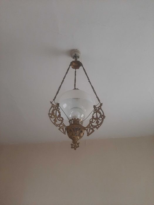 Старинен полилей