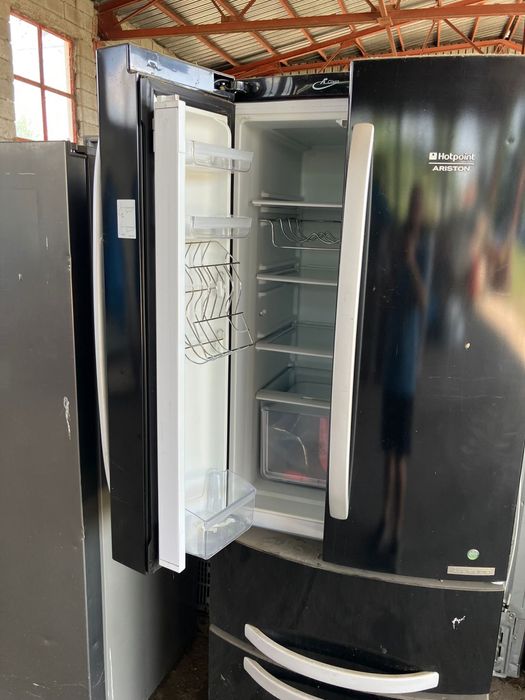 Двукрилен хладилник Samsung