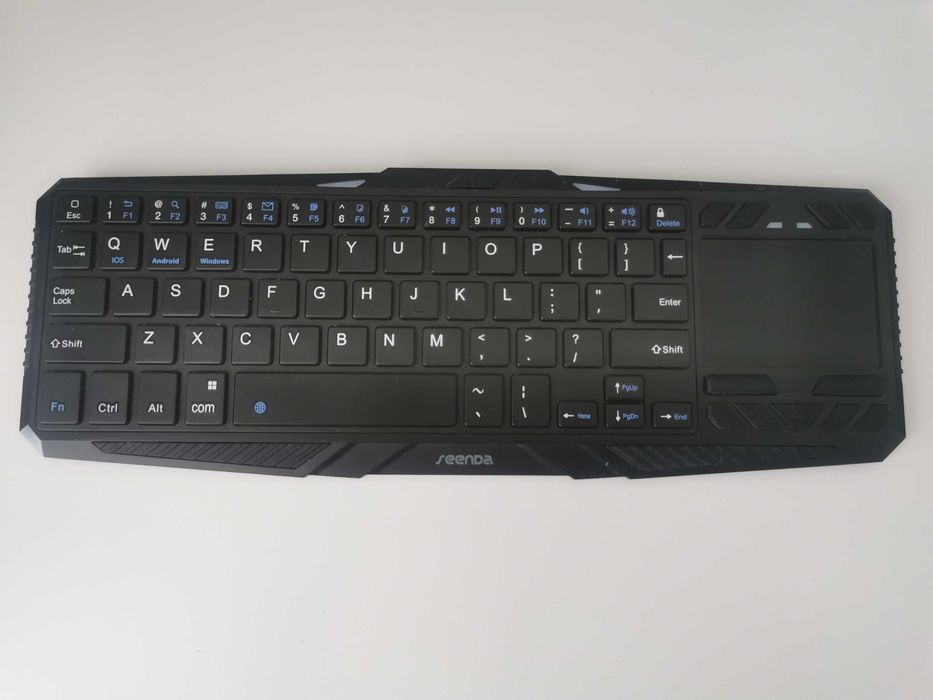 SEENDA Bluetooth Keyboard + Touchpad IBK-02