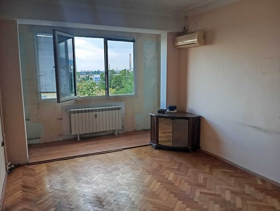 Продава се Двустаен апартамент в София, Толстой - 65 кв.м за 2385 €/кв.м - Снимка #1
