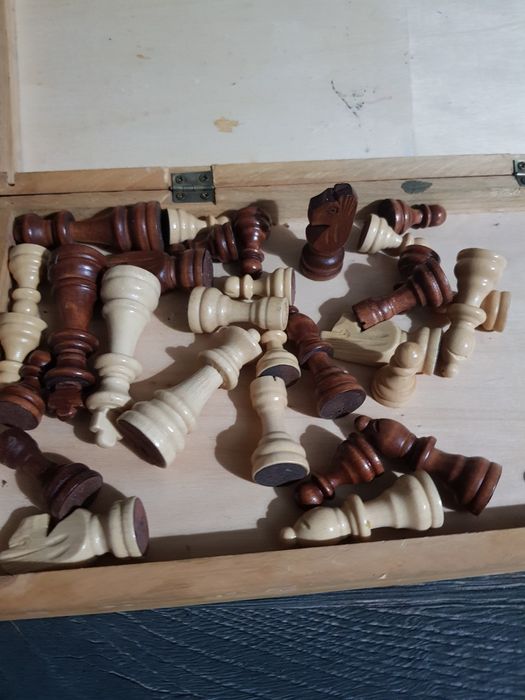 Шахматы материал дерево