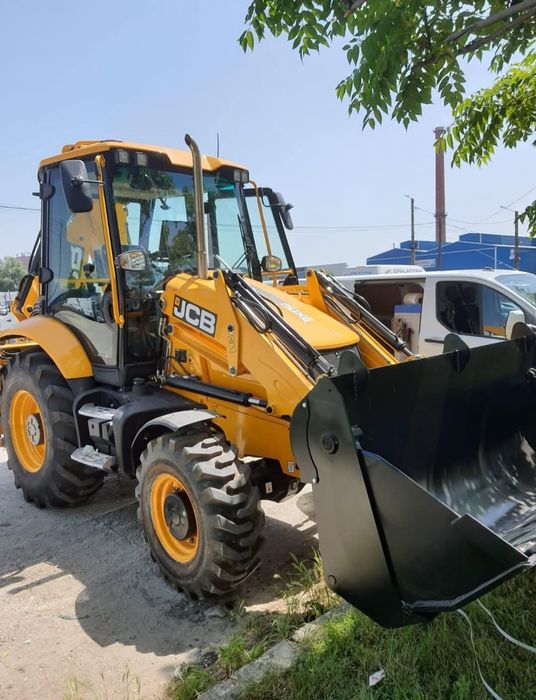 Inchiriez / închirieri Buldoexcavator / Picon / Săpături/ Terasamente