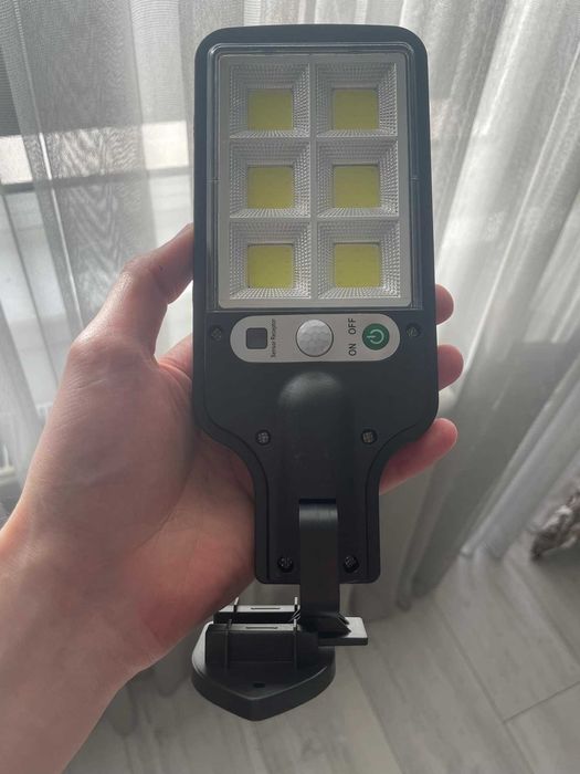 Lampa cu incarcare solara si senzor de miscare, 160 LED putere 100W