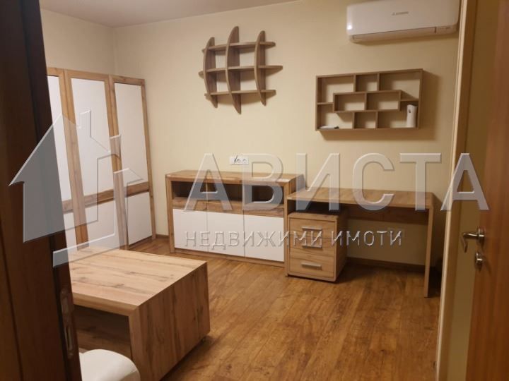3-стаен в София-Център площ 86 цена 1000