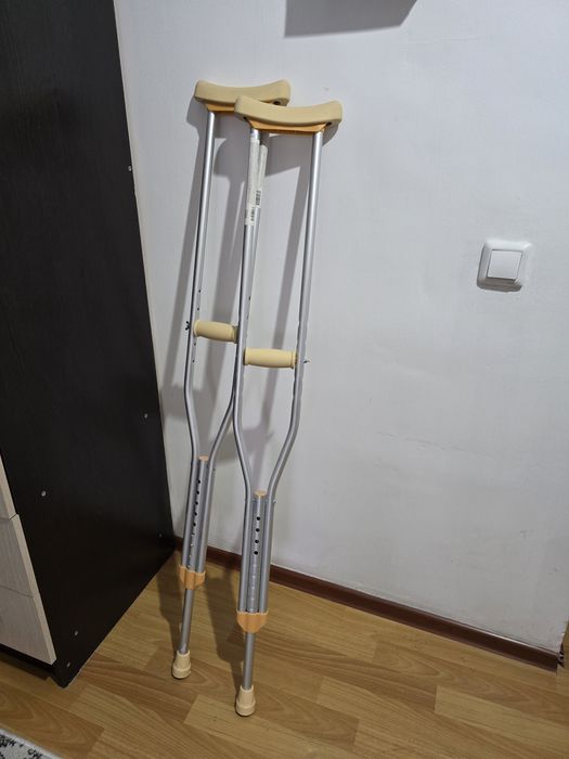 Продам костыли подмышечные