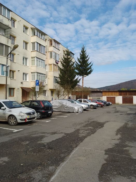 Apartament 1 camera str.Mare,Zarnesti langa Politie