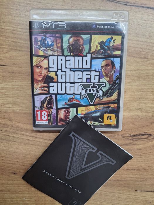 Игри и тематични джойстици за Sony Playstation 2/3/4